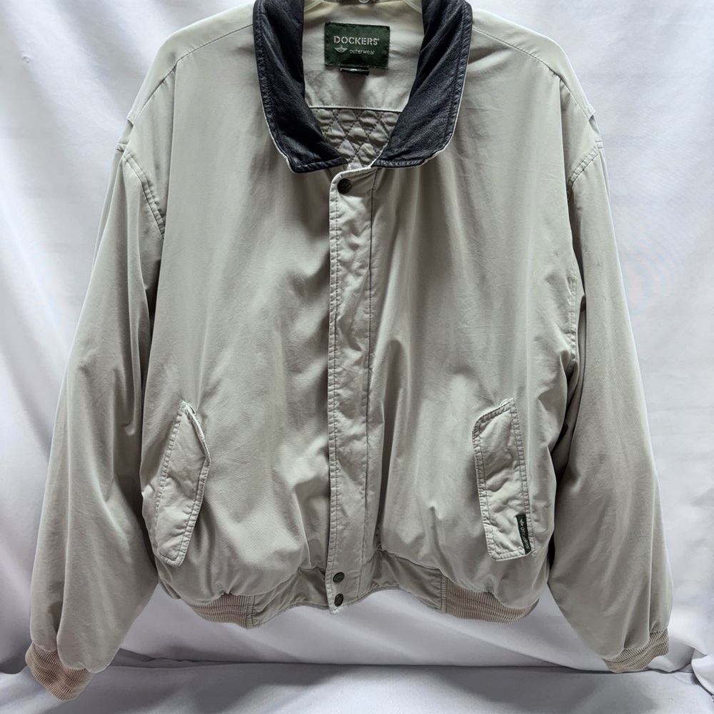 Dockers Men’s Bomber Jacket XL Tan W Brown Leather Collar Zip Up Casual Vintage*